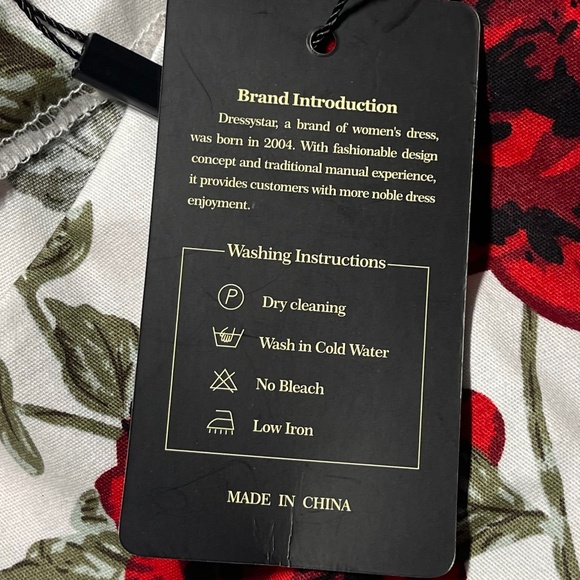 Dressystar Women’s Dress. White base with Red Roses. Summer floral. 3XL NWT - Picture 4 of 7